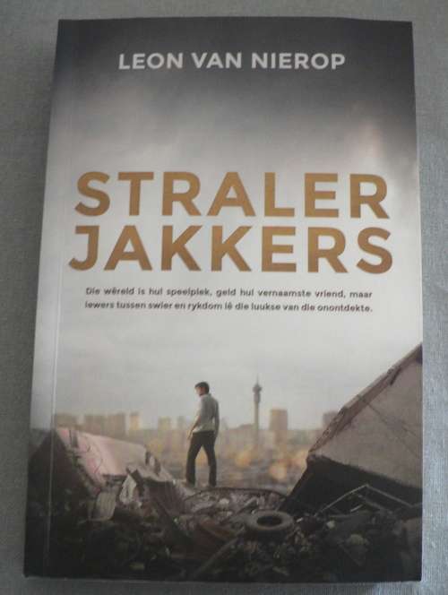 Stralerjakkers deur Leon van Nierop (2017)