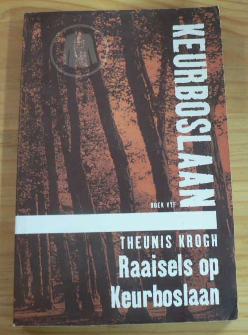 Raaisels op Keurboslaan deur Theunis Krogh(Keurboslaan)(summer sale)
