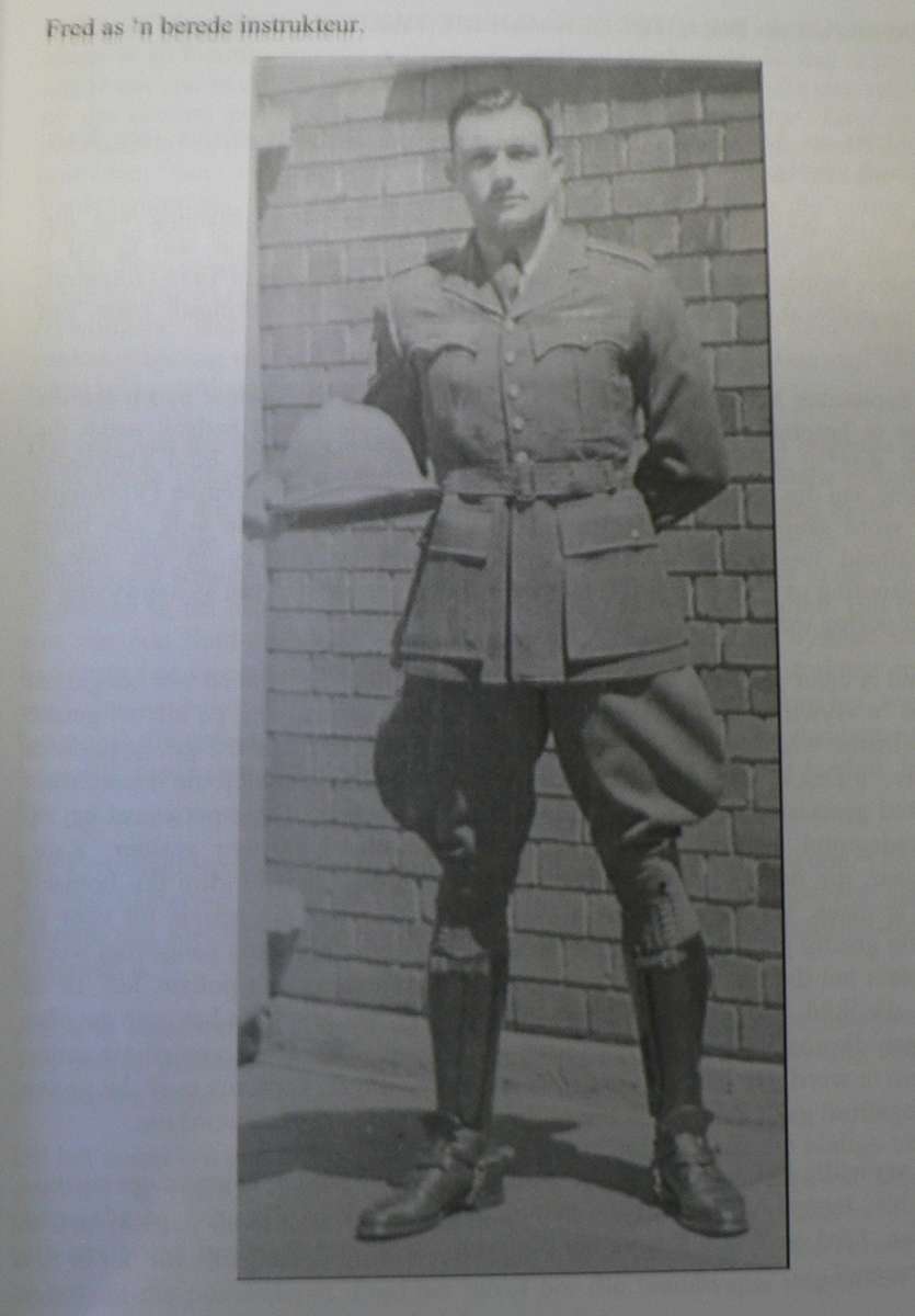 Voorwaarts Mars deur Hanlie van Straaten (WWII herinneringe van Fred Geldenhuis, baie skaars)