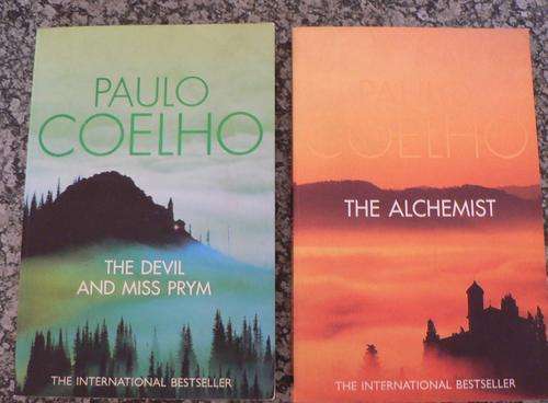 2 X Paulo Coelho.