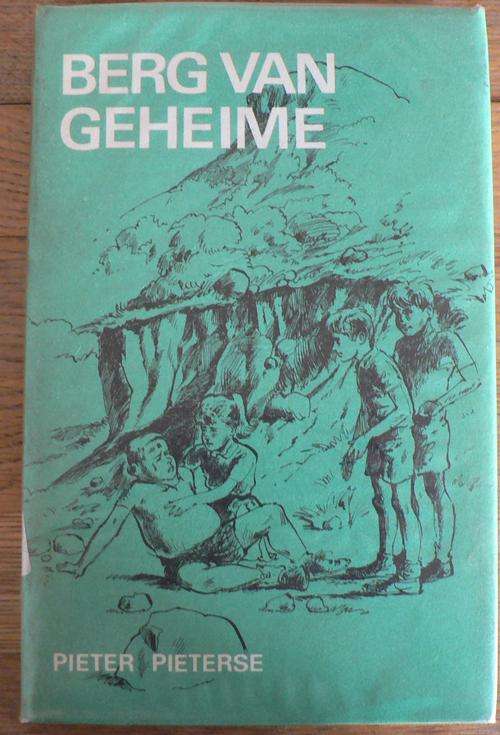 Berg van geheime deur Pieter Pieterse