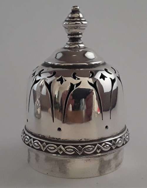 A large Art Deco hallmarked solid sterling silver sugar castor. Mappin and Webb, Birmingham, 1935.