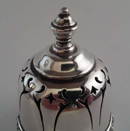 A large Art Deco hallmarked solid sterling silver sugar castor. Mappin and Webb, Birmingham, 1935.