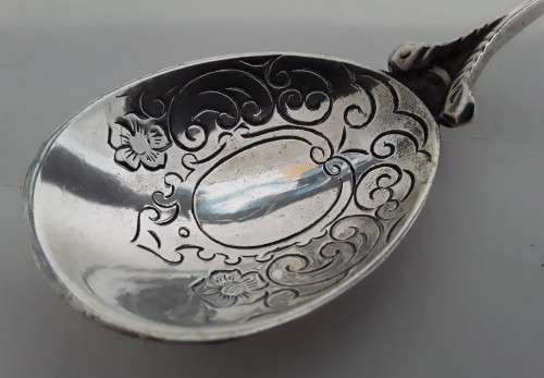 Early Dutch solid silver caddy spoon by Gebruder Niekerk.