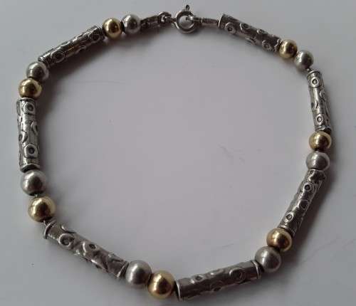 Vintage sterling silver bead bracelet. Stamped: 925