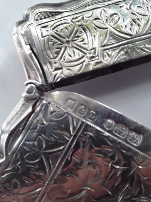 Superb antique hallmarked solid silver card case. Birmingham, 1890.  95mm /  59.7g