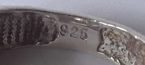 Solid sterling silver filigree ring with clear stone. Size: L (16.3mm)