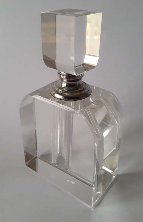 Gorgeous Vintage Art Deco Glass Refillable Perfume Bottle.