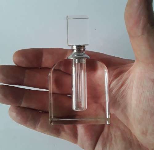 Gorgeous Vintage Art Deco Glass Refillable Perfume Bottle.