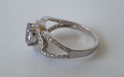 925 sterling silver ring with lilac stone. Size: N1/2 (17.3mm)