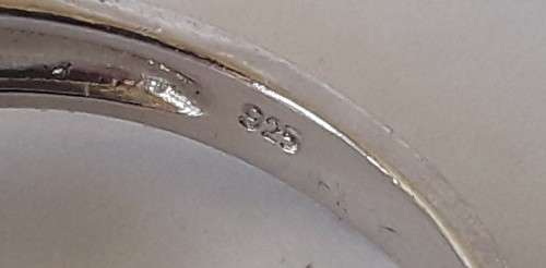 925 sterling silver ring with lilac stone. Size: N1/2 (17.3mm)