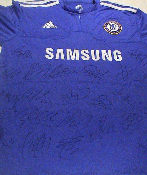 R1 Start*** Original Chelsea 09/10 Squad Signed Home Shirt with COA, Medium ***Super Investment