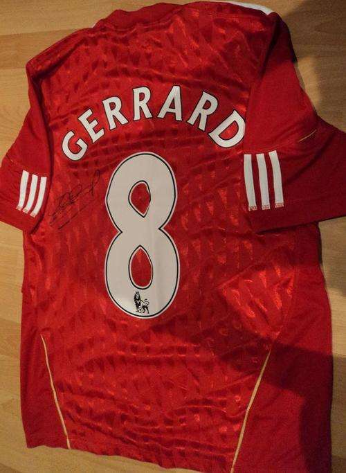 R1 START -  STEVEN GERRARD HAND SIGNED LIVERPOOL HOME  SHIRT - INCLUDING COA - GET NOW!!!