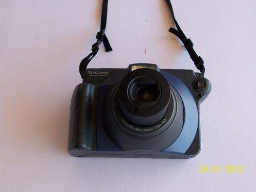 FUJIFILM INSTAX 100 INSTANT CAMERA
