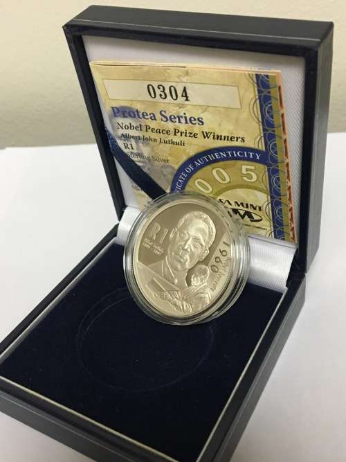 2005 PROTEA SERIES NOBEL PEACE PRIZE WINNERS ALBERT LUTHULI R1.00 PROOF