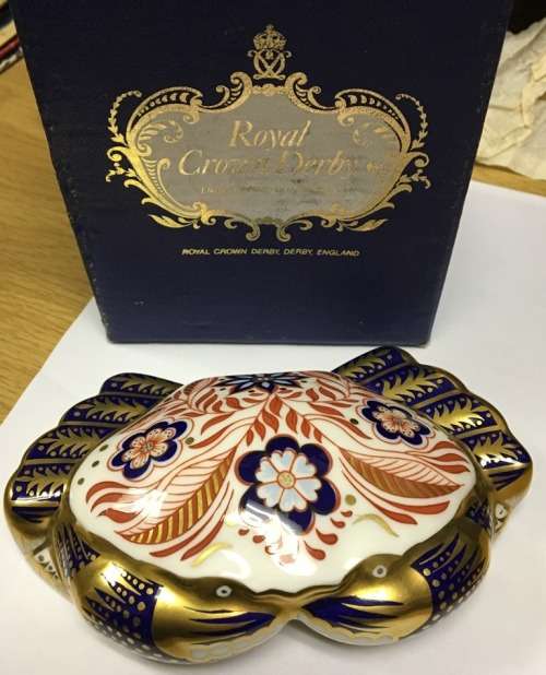 Royal Crown Derby Imari Pattern Crab Paperweight