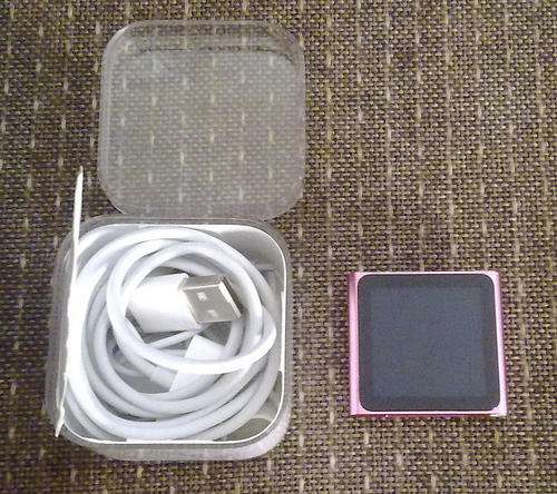 16GIG IPOD NANO - 6TH GENERATION - PINK