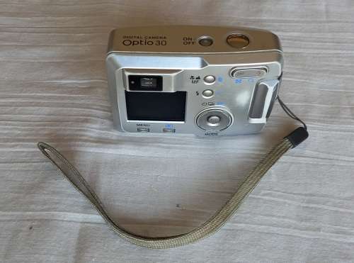 PENTAX Digital Camera, model Optio 30.