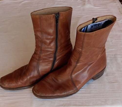 Medium Brown leather gents boots, size 44 (10 UK)