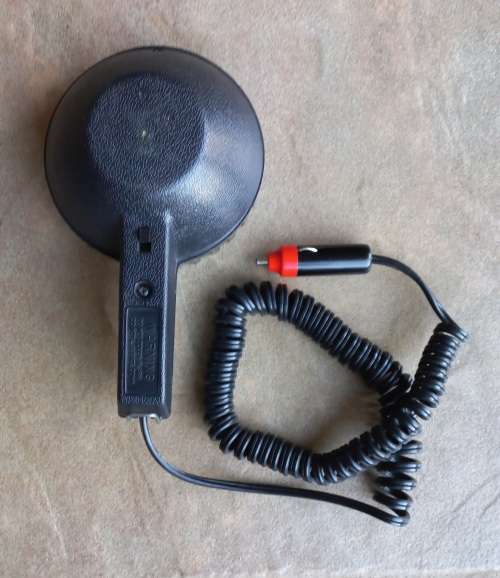 Handheld Quartz-Halogen 12Volt spotlight with 3.6 m. cable and cigarette lighter connection.