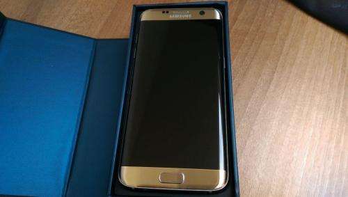 Samsung Galaxy S7 Edge GOLD 32 gigs !!!
