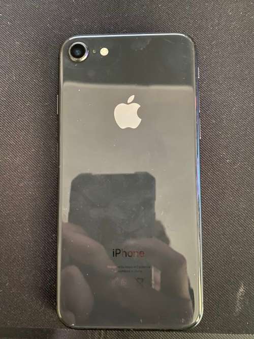iPhone 8 For Parts (No Reserve)