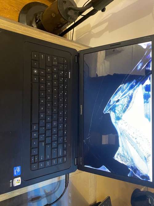 Compaq 15 inch Laptop (No Reserve)