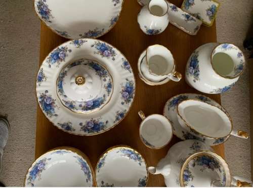 Tea/dinner set