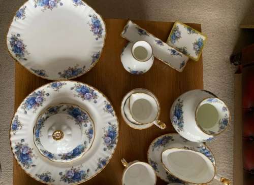 Tea/dinner set