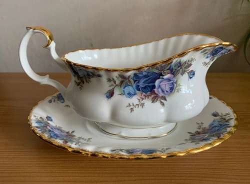 Tea/dinner set