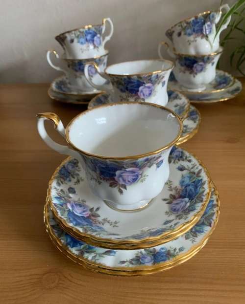 Tea/dinner set