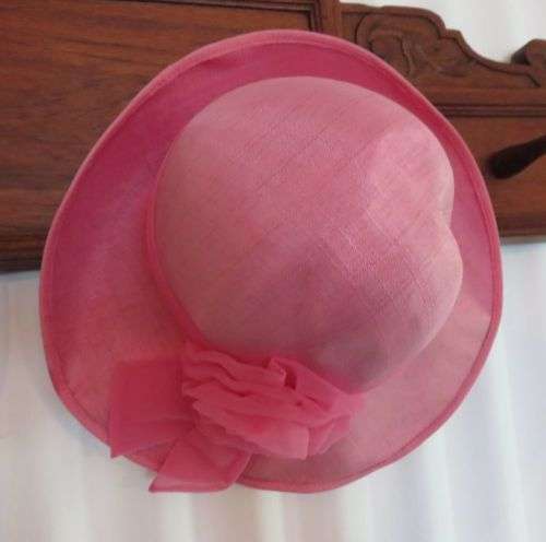 LADIES HAT NO 4