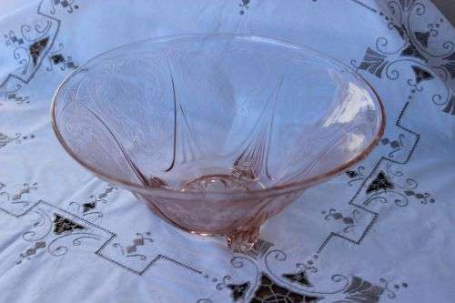 PINK  GLASS SALAD BOWL FOOTED