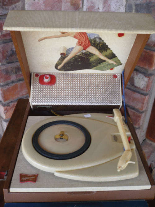 PORTABLE SUPERSONIC RECORD PLAYER