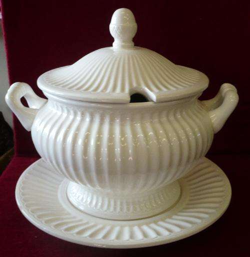 UNMARKED SOUP TUREEN WITH PLATE