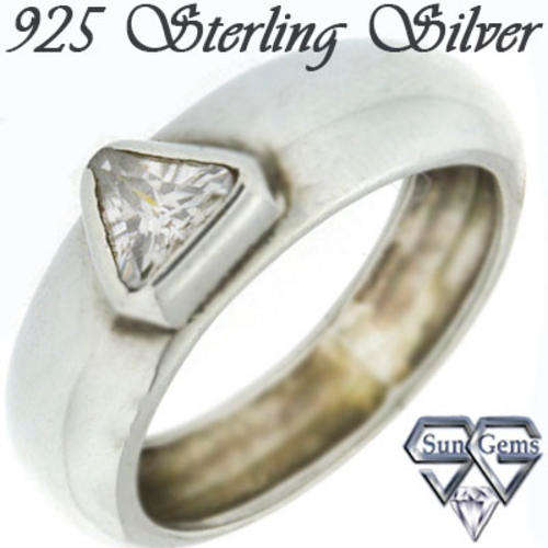 Solid 925 Sterling Silver & CZ ring size 7.5# + 3.77g