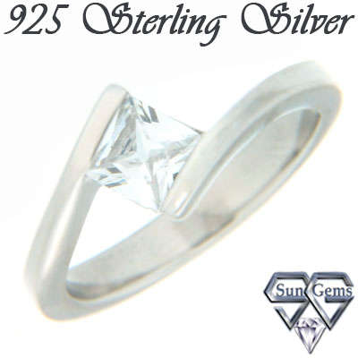 Solid 925 Sterling Silver & CZ ring size 6.5# + 3.91g