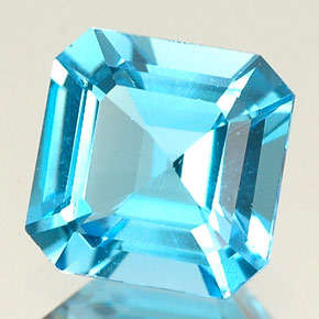 Natural Mined Topaz Sky 9.32mm & 4.07cts