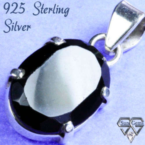 Solid 925 Sterling Silver & Onyx pendant 30mm + 3.87g