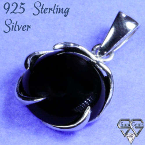 Solid 925 Sterling Silver & Onyx pendant 25mm + 3.42g