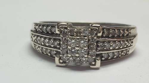 9ct White Gold Wedding Ring