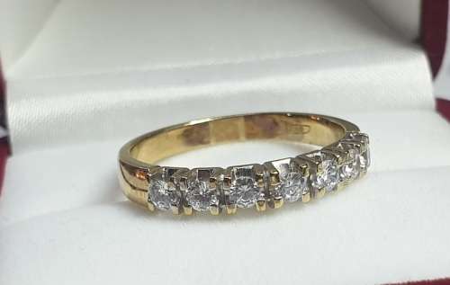 9ct Yellow Gold Ring