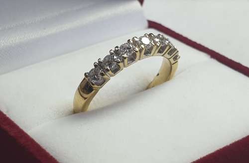 9ct Yellow Gold Ring