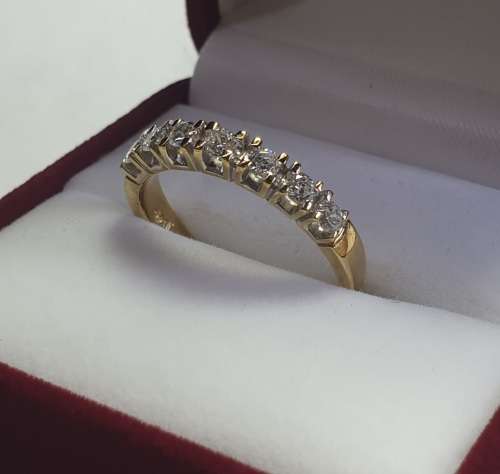 9ct Yellow Gold Ring