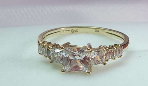 9ct Yellow Gold Ring