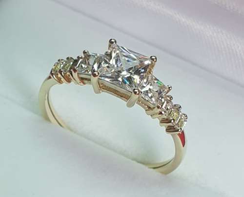 9ct Yellow Gold Ring