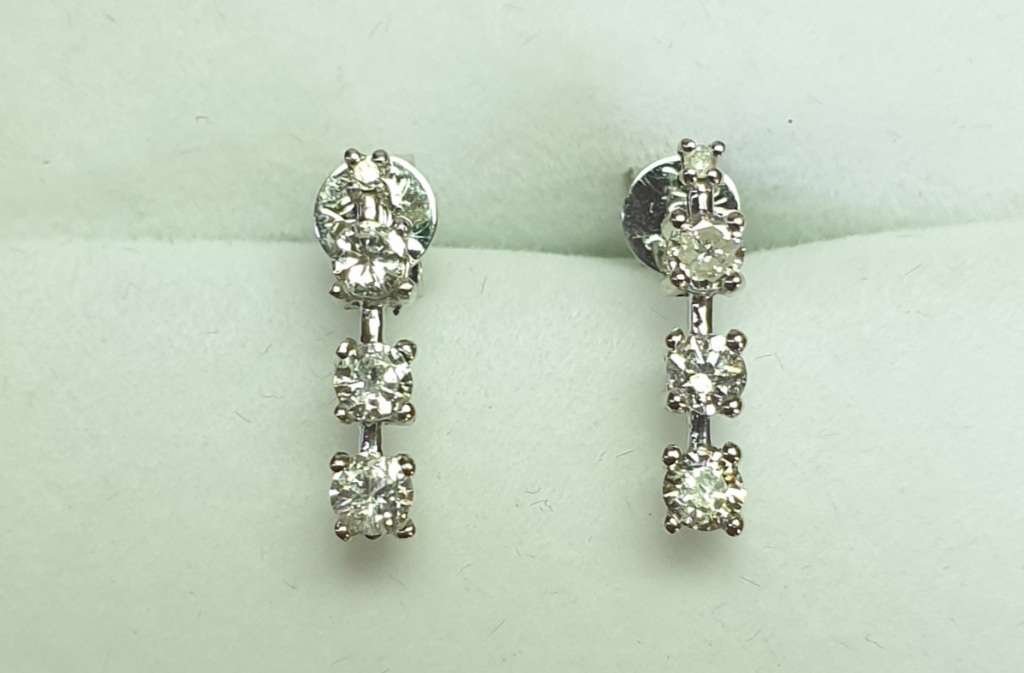 9ct White  Gold  Diamond Earrings