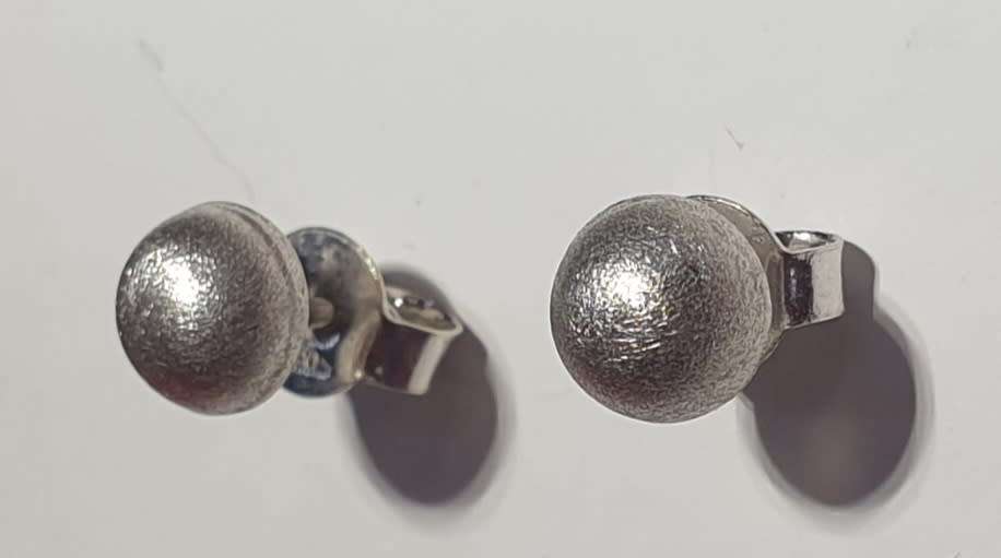 18ct White Gold Earrings