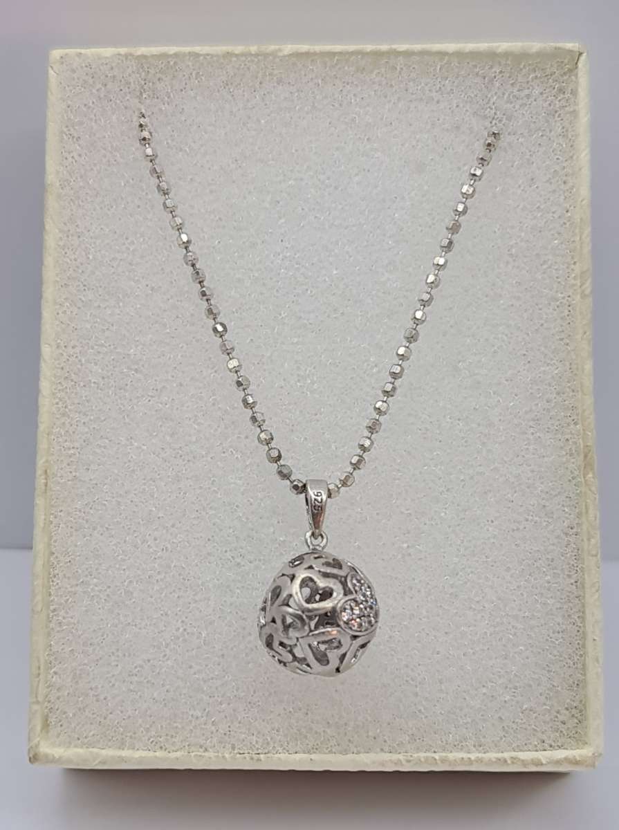 925 Silver chain with pendant
