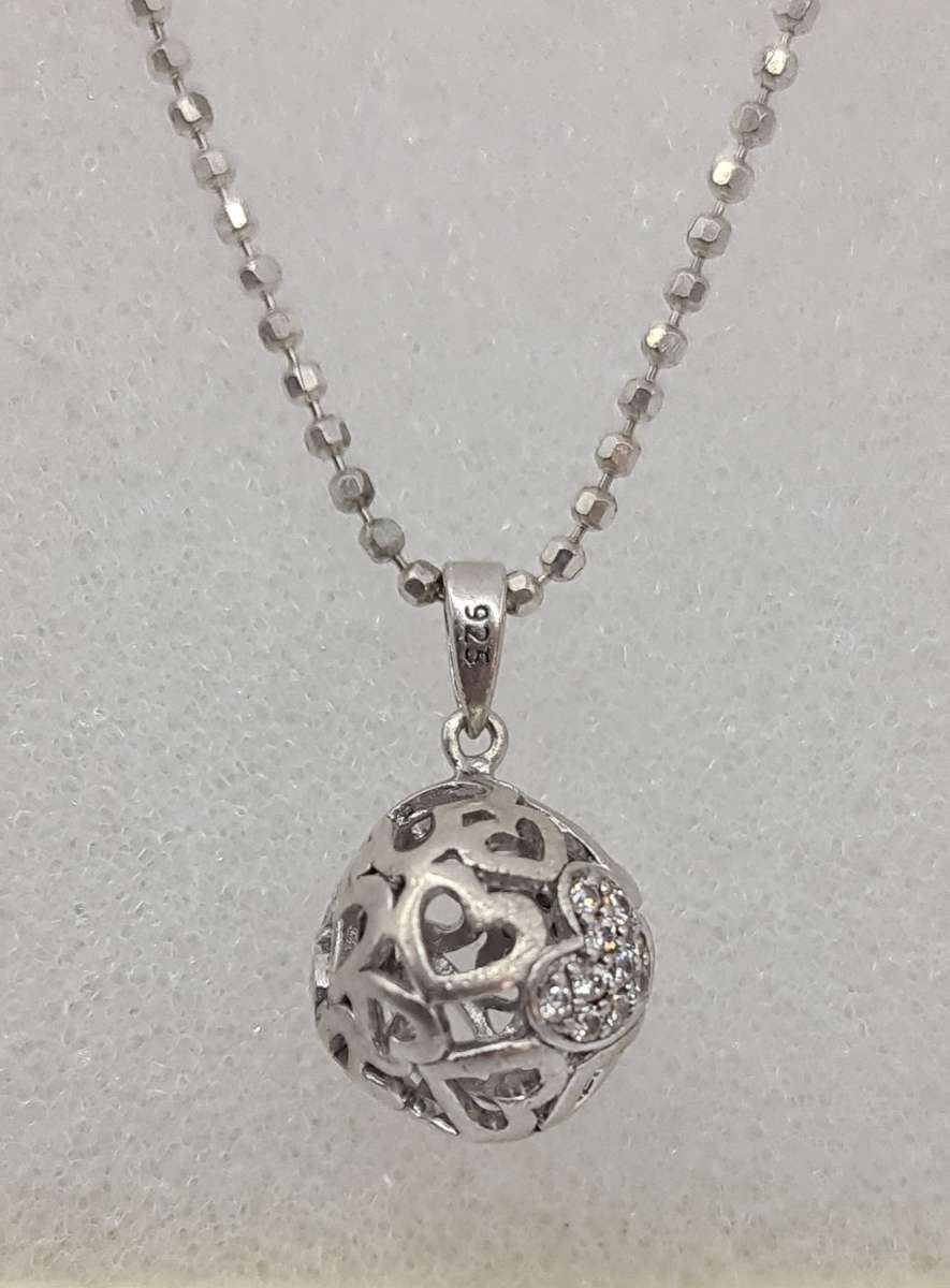 925 Silver chain with pendant